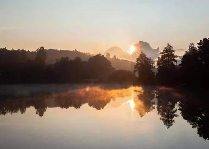 Szklana Stodola 度假居 普日维兹